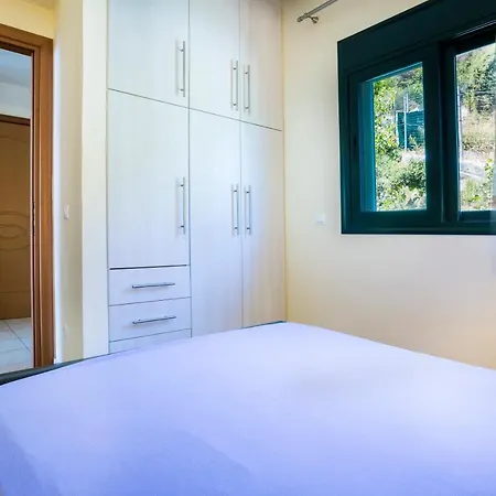 Natasha ヴィラ Ratzaklíon